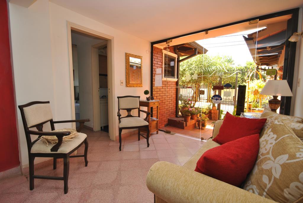 Los Jazmines B&B Asunción Esterno foto